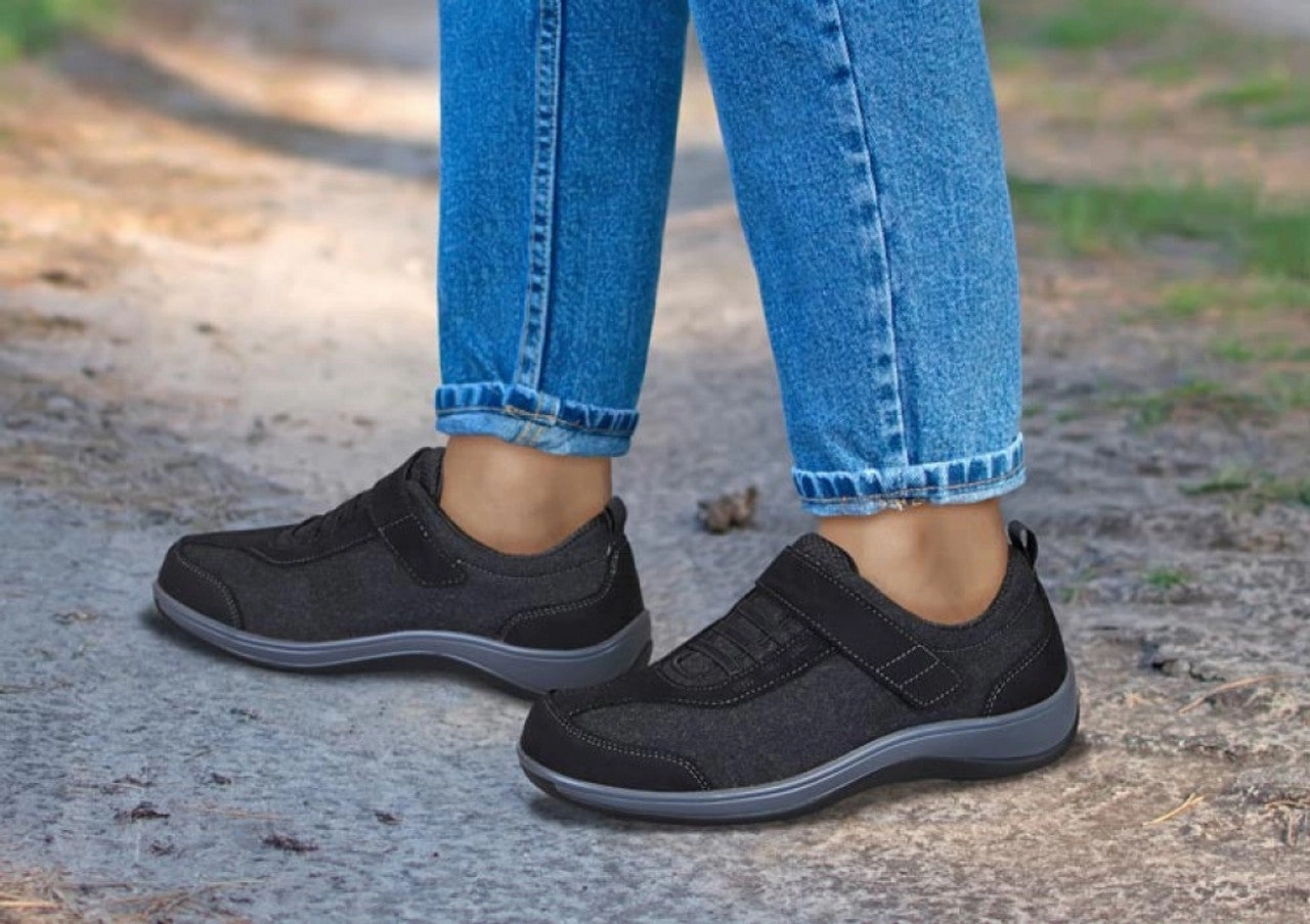 Orthofeet Women - Volcano Wool - Black Orthofeet comfortable shoe looks