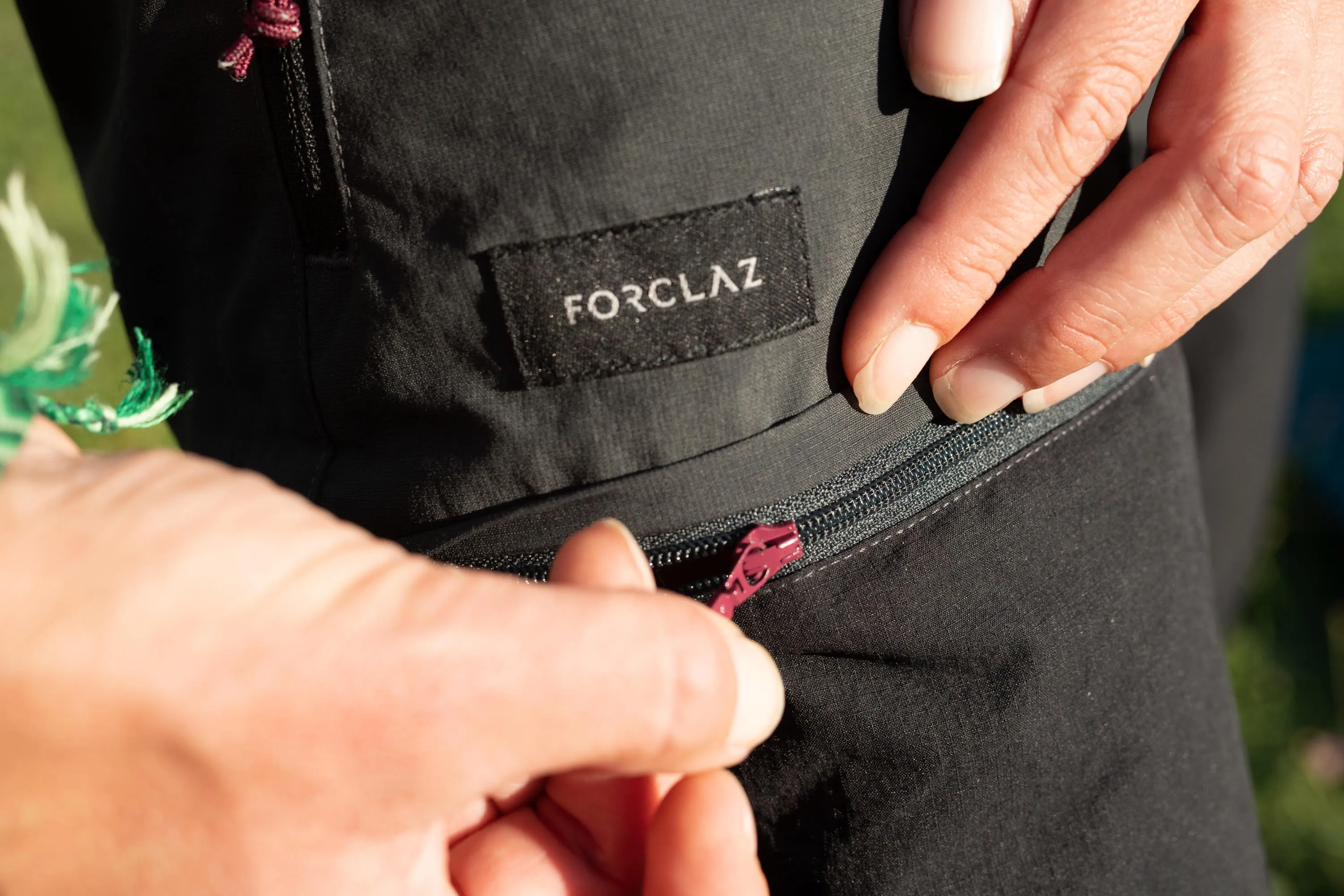 Outdoor Decathlon Clothing Forclaz Women's MT100 2-in-1 Zip-Off Hiking Pants