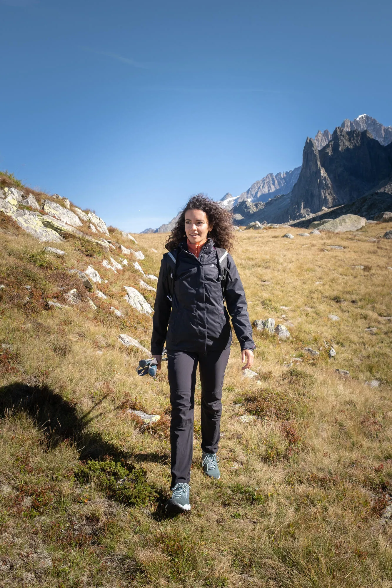 Outdoor Decathlon Clothing Quechua Women's waterproof mountain walking jacket MH100