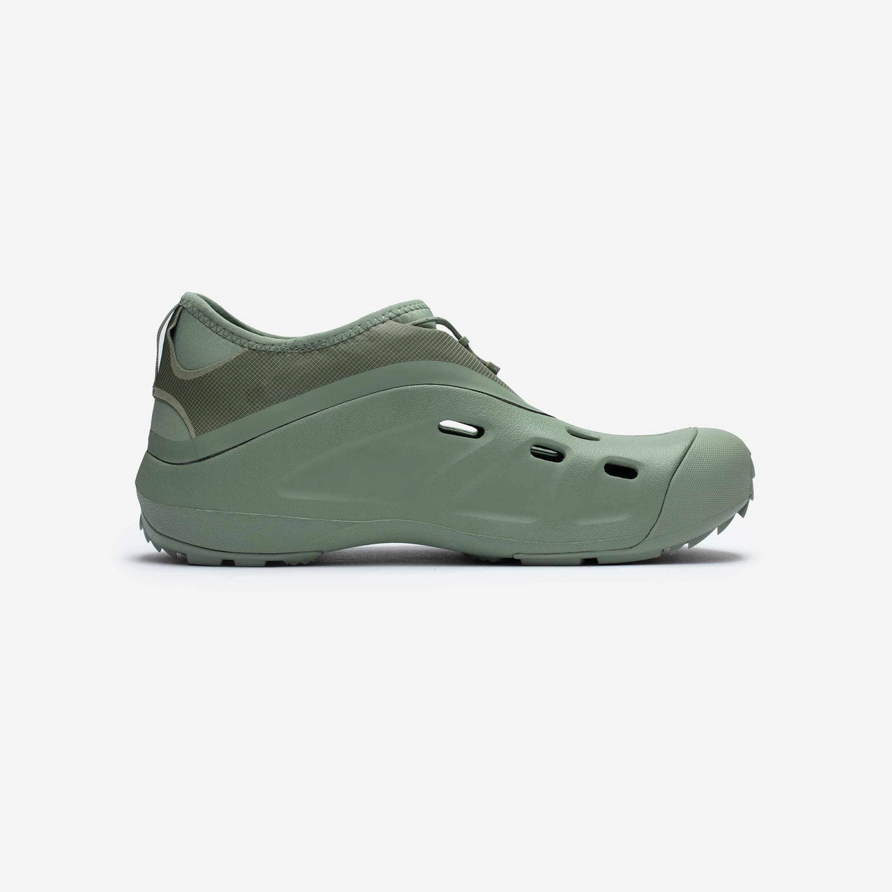 Quick Trail x Satisfy Speed racing sneakers