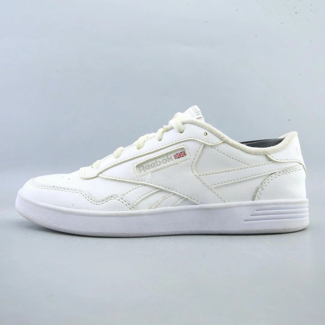 REEBOK CLASSIC LEATHER Reebok versatile sport footwear