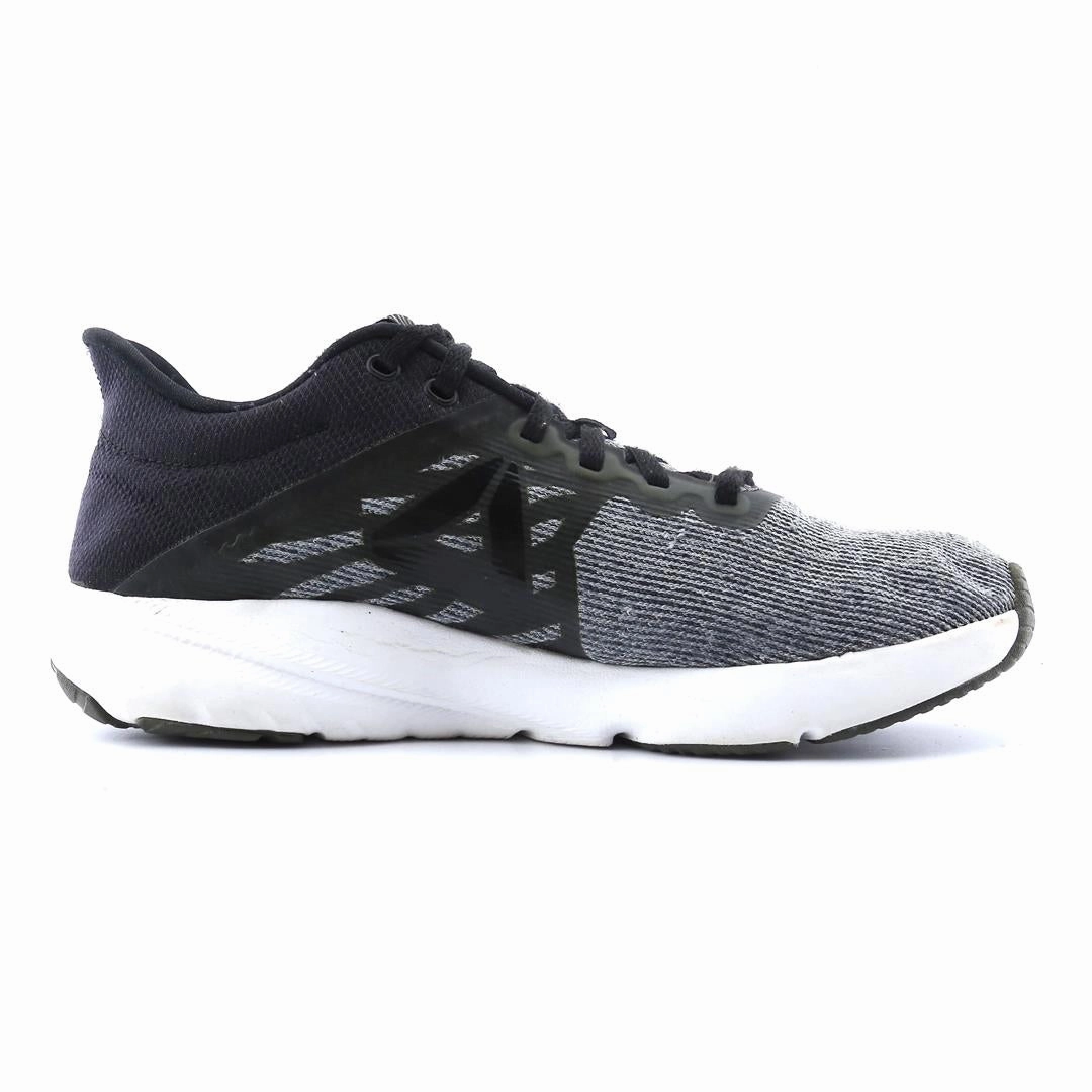 REEBOK DISTANCE 3.0 Reebok athletic footwear visuals