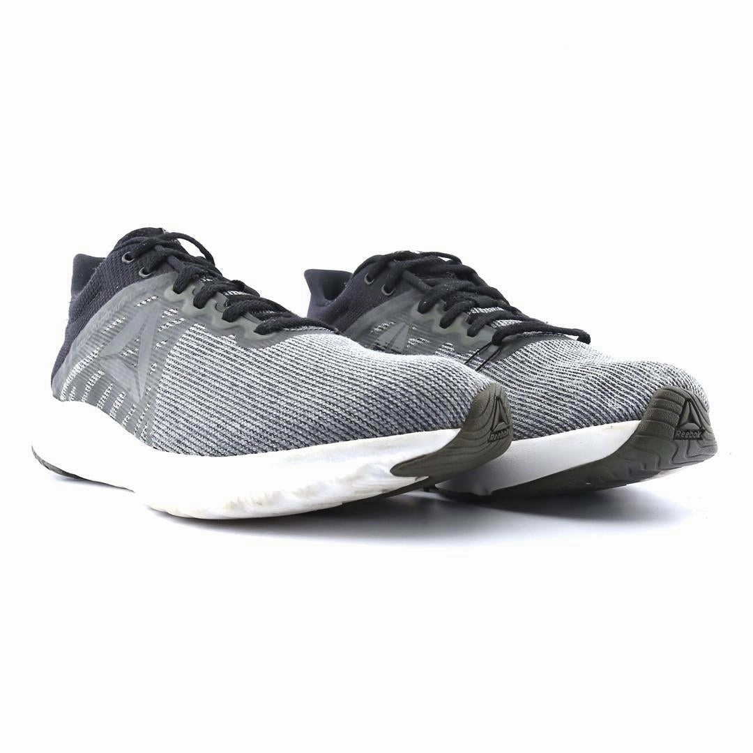 REEBOK DISTANCE 3.0 Reebok athletic footwear visuals