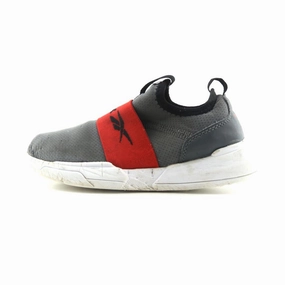 REEBOK  ESCAPE Reebok versatile sport footwear