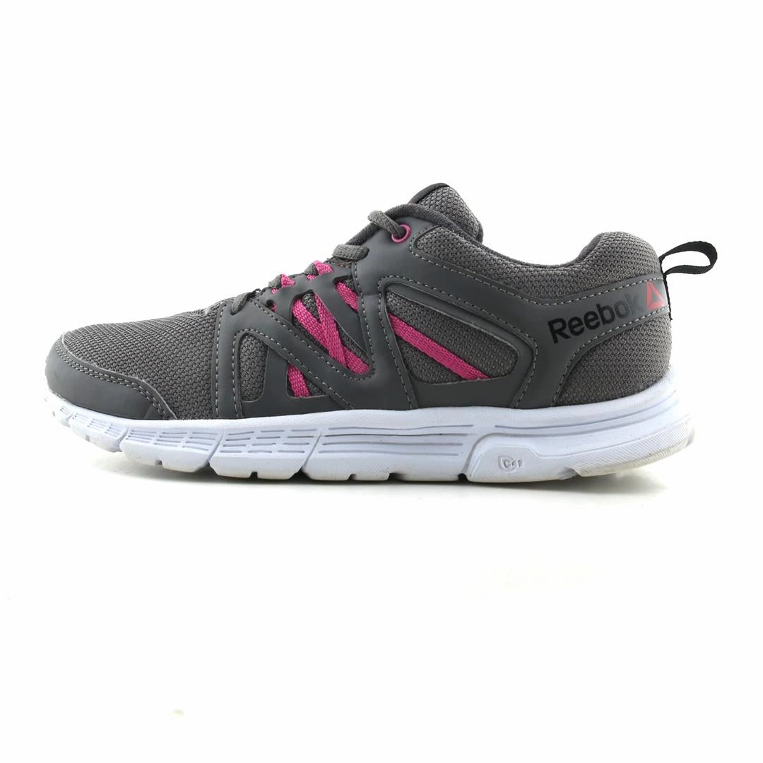 REEBOK SPEEDLUX Reebok versatile sport footwear