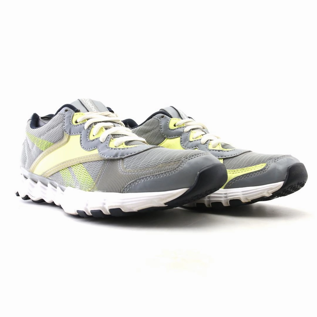 REEBOK VIBETECH Reebok athletic footwear visuals