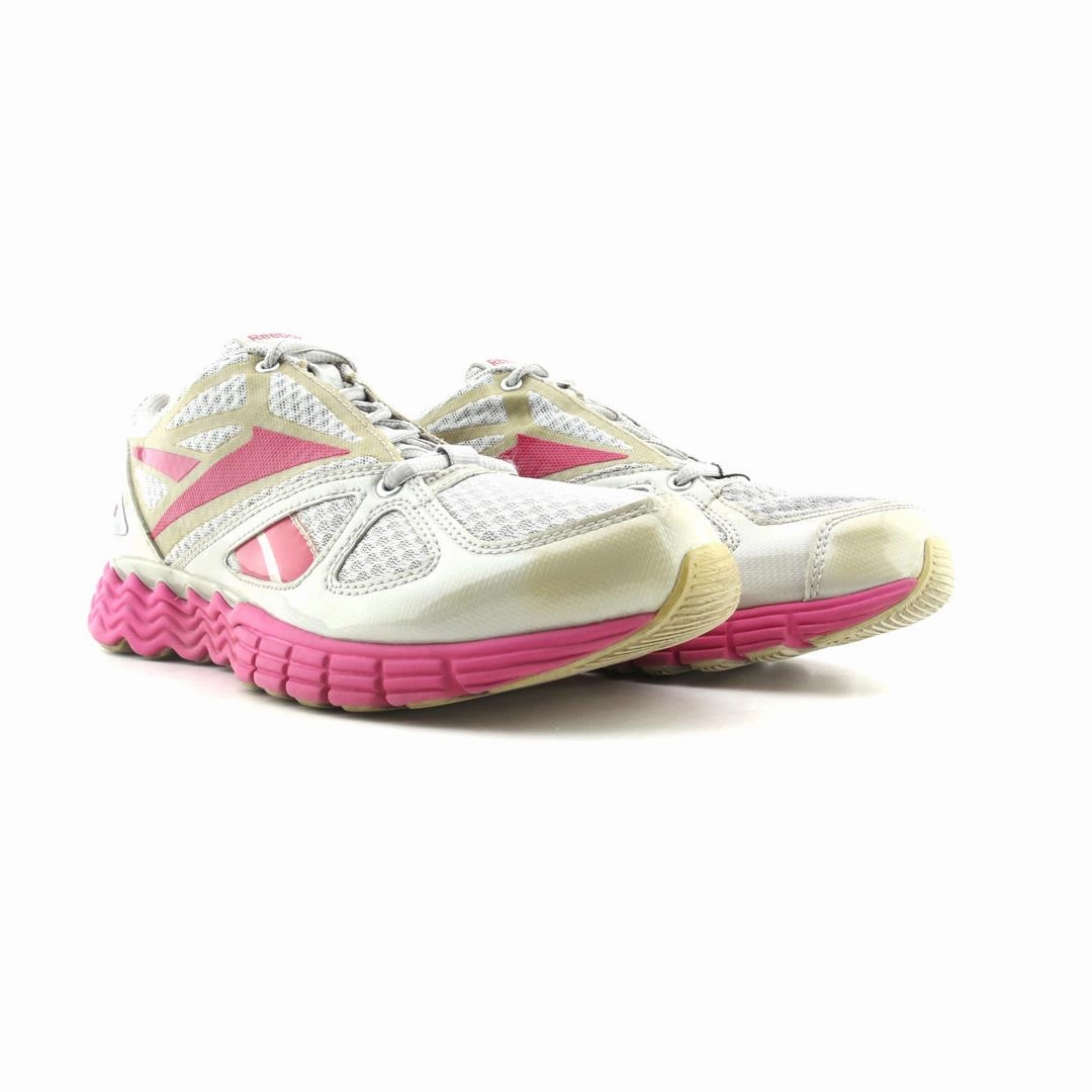 REEBOK VIBETECH Reebok athletic footwear visuals