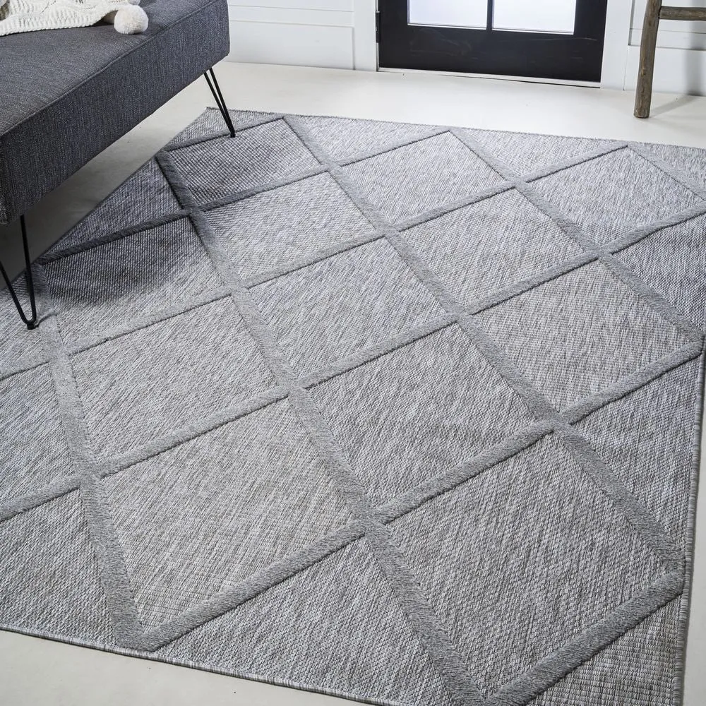 Salines Diamond Trellis Indoor/Outdoor Area Rug Jonathan Y Home