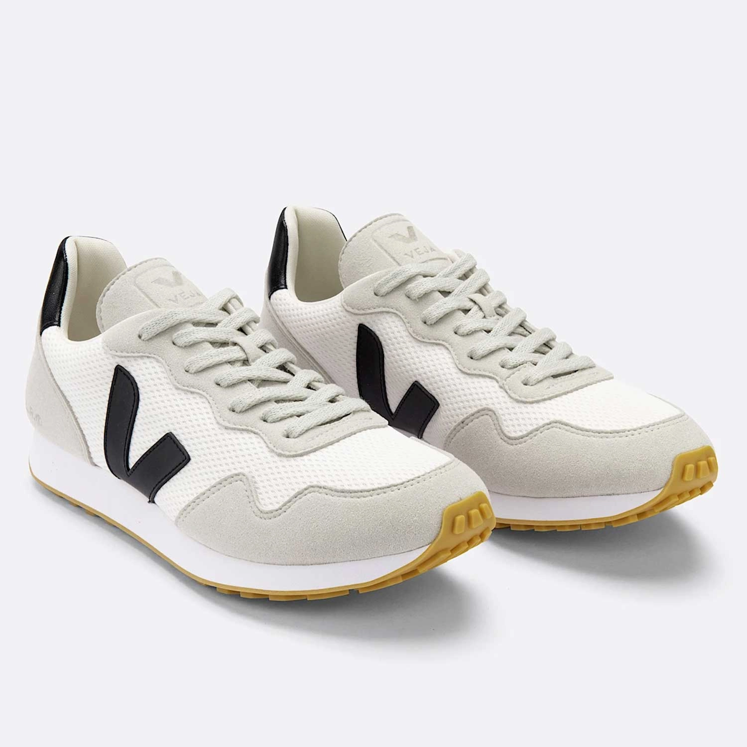 SDU Alveomesh Trainer Veja eco-friendly sneakers with minimalist look