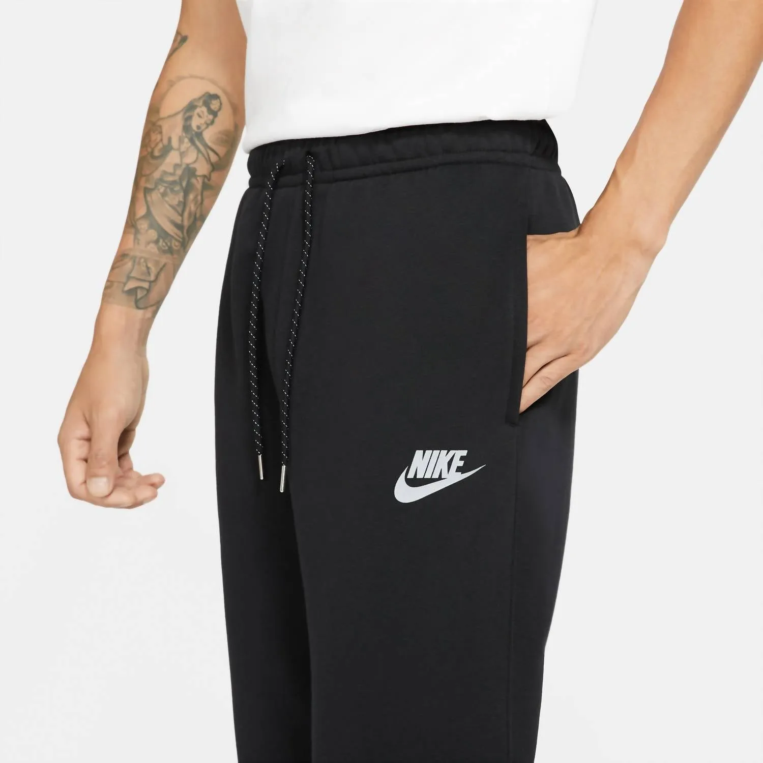 Sportswear Club Fleece Jogger In Black