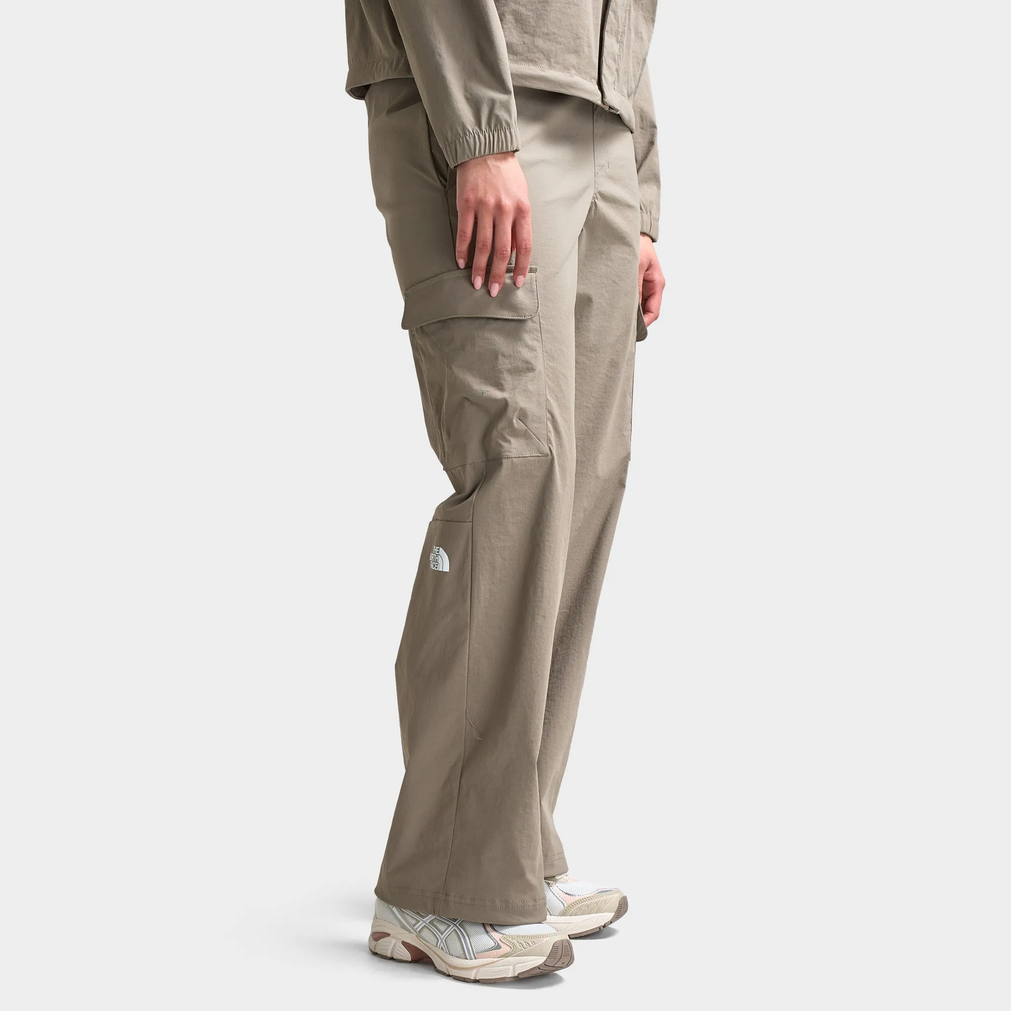 The North Face The North Face Women's Highwaist Cargo Pants / Brown