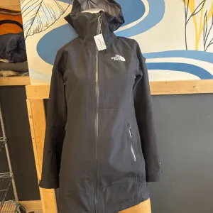 The North Face The North Face - Women's Long Futurelight Rain Jacket- MSRP cpmpared $230: black-women-XS