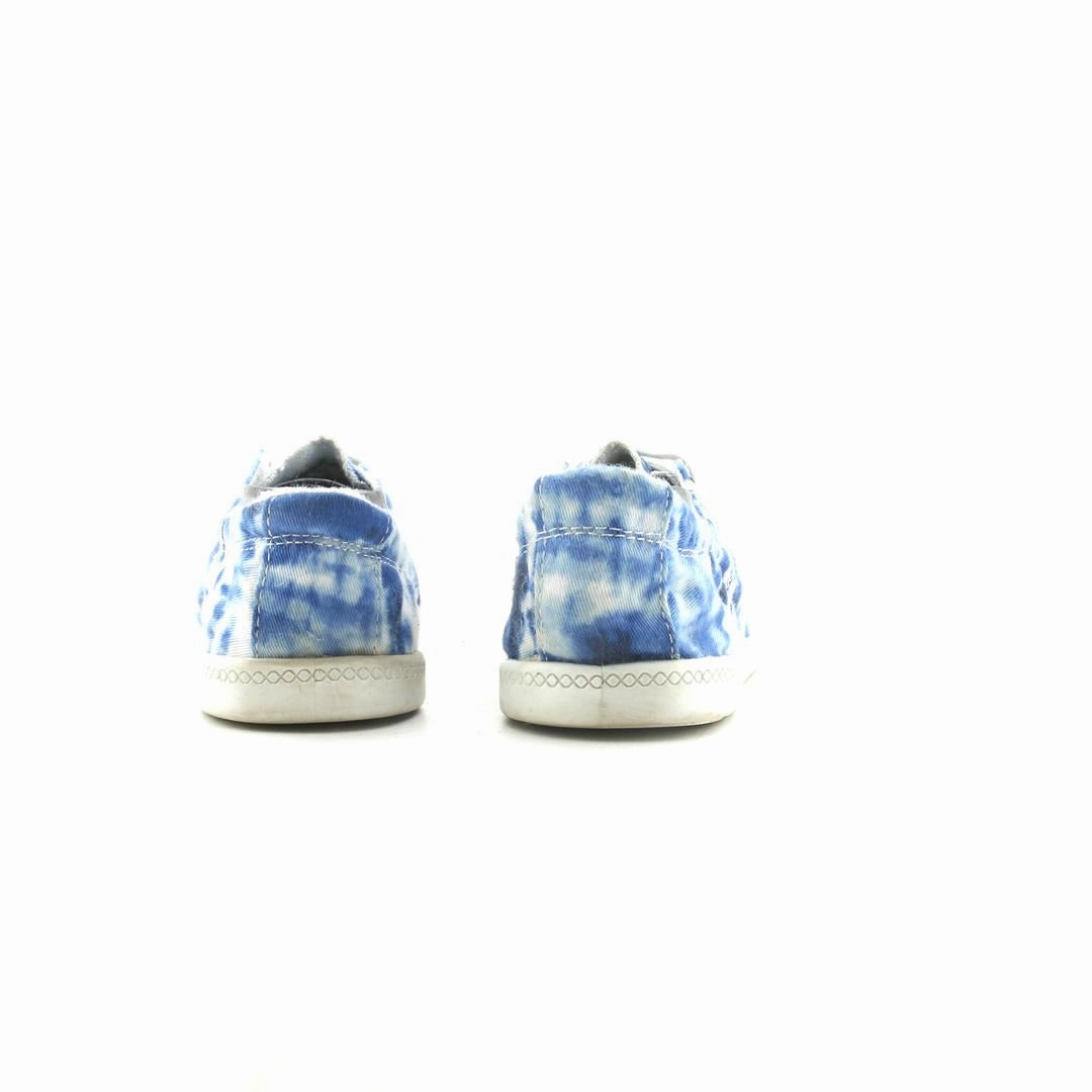 TIME AND TRU . Time And Tru casual shoe looks