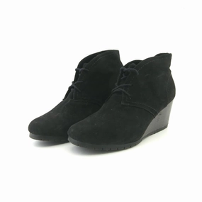 TIME AND TRU . Time And Tru everyday casual footwear