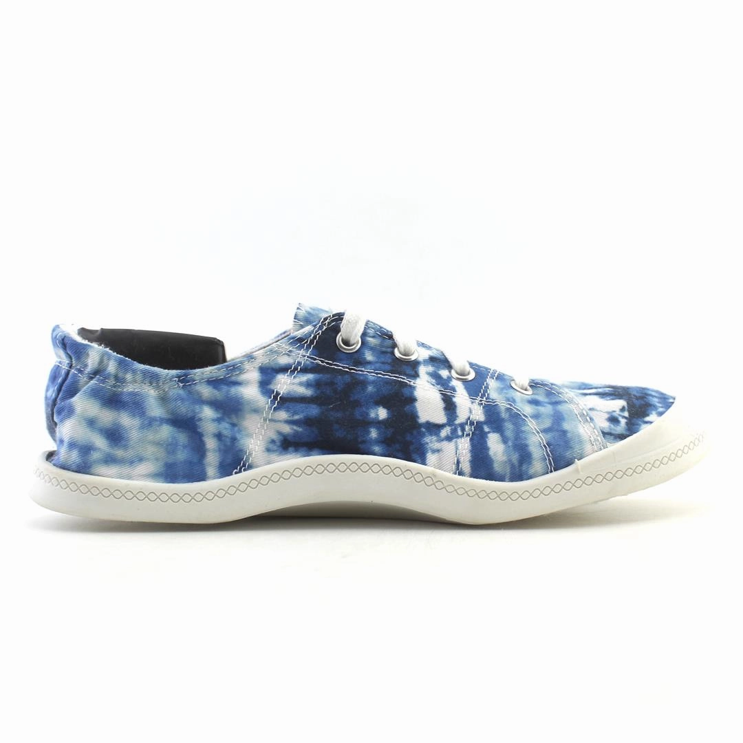 TIME AND TRU . Time And Tru casual shoe looks