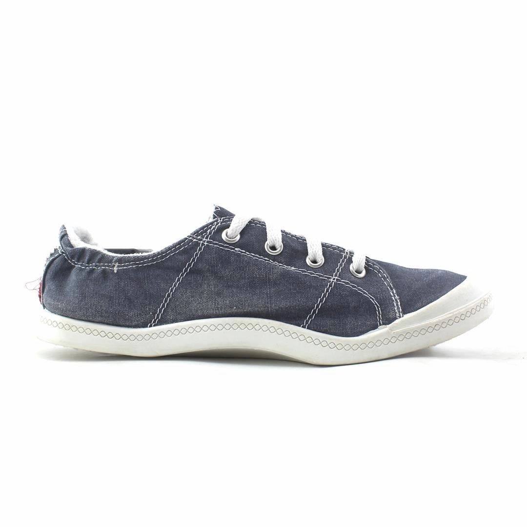 TIME AND TRU . Time And Tru casual shoe looks