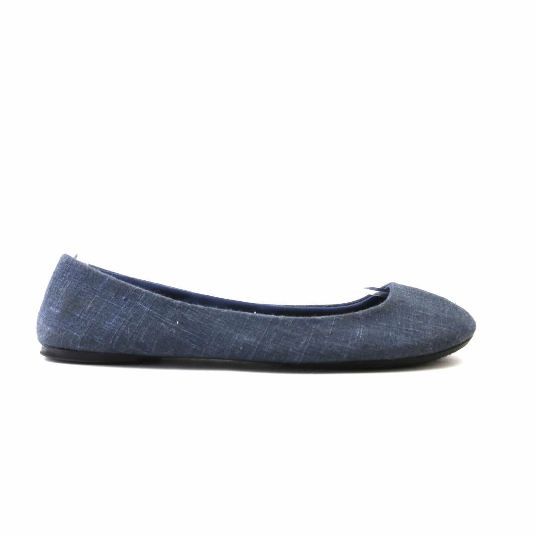 TIME AND TRU . Time And Tru casual shoe looks