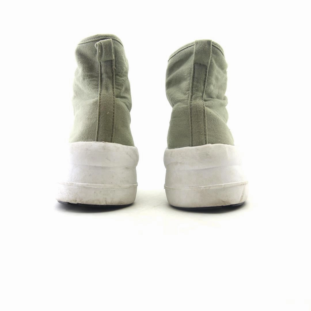 TIME AND TRU . Time And Tru casual shoe looks