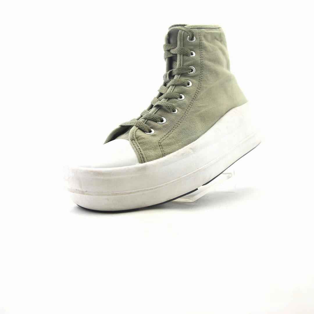 TIME AND TRU . Time And Tru casual shoe looks