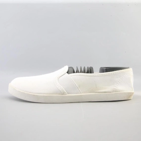 TIME AND TRU . Time And Tru everyday casual footwear