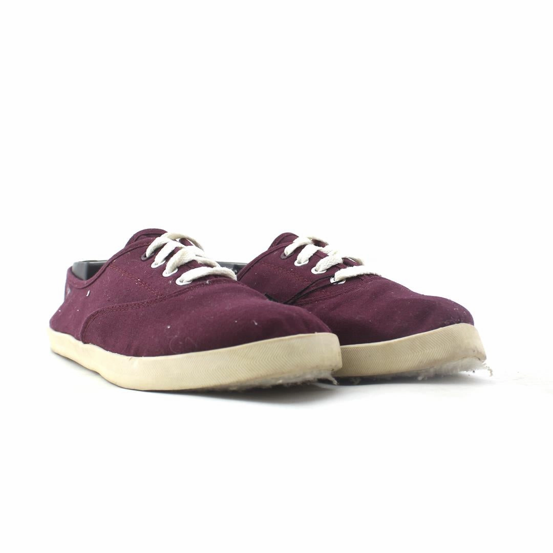 TIME AND TRU . Time And Tru casual shoe looks