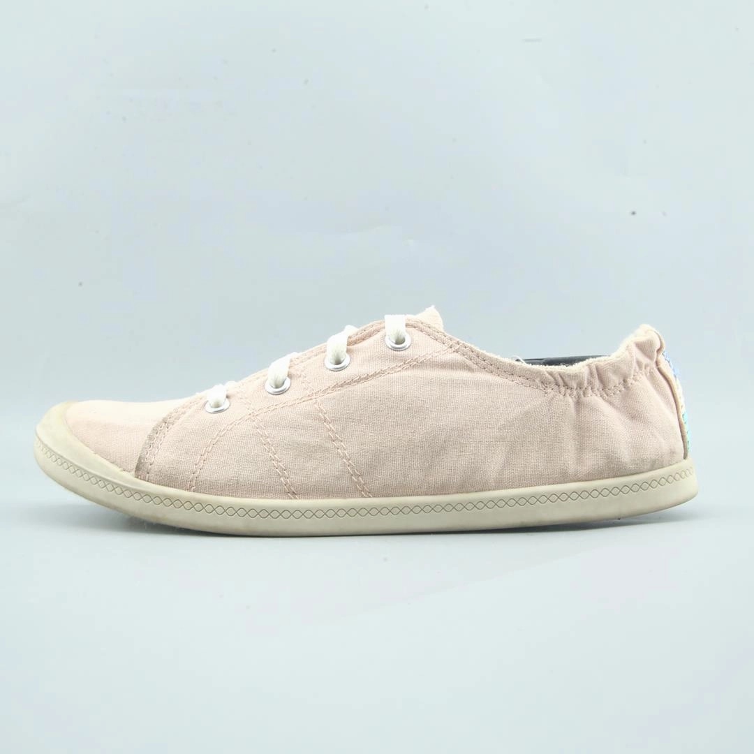 TIME AND TRU . Time And Tru casual shoe looks