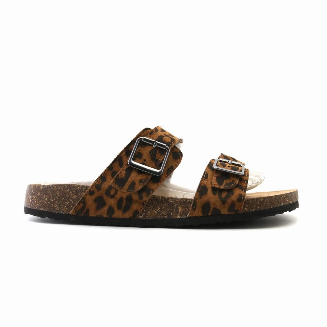 TIME AND TRU . Time And Tru casual shoe looks