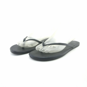 TIME AND TRU . Time And Tru everyday casual footwear
