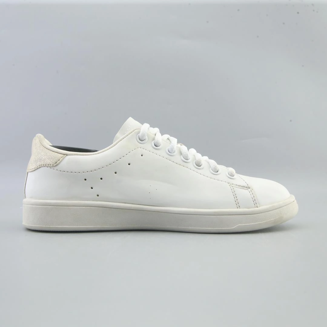 TIME AND TRU . Time And Tru casual shoe looks