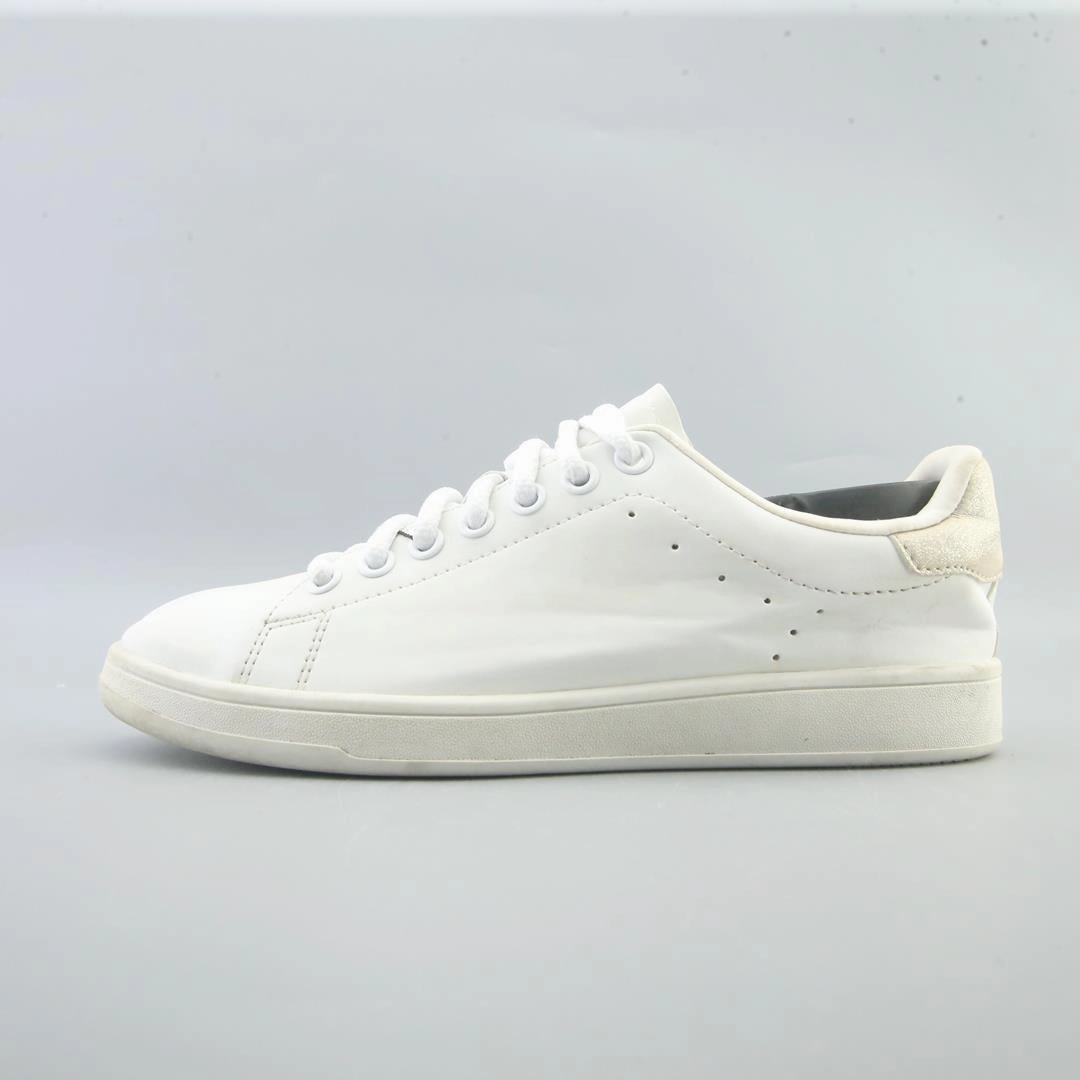 TIME AND TRU . Time And Tru everyday casual footwear