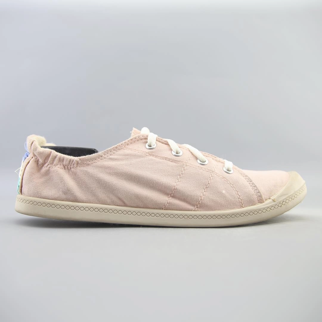 TIME AND TRU . Time And Tru casual shoe looks