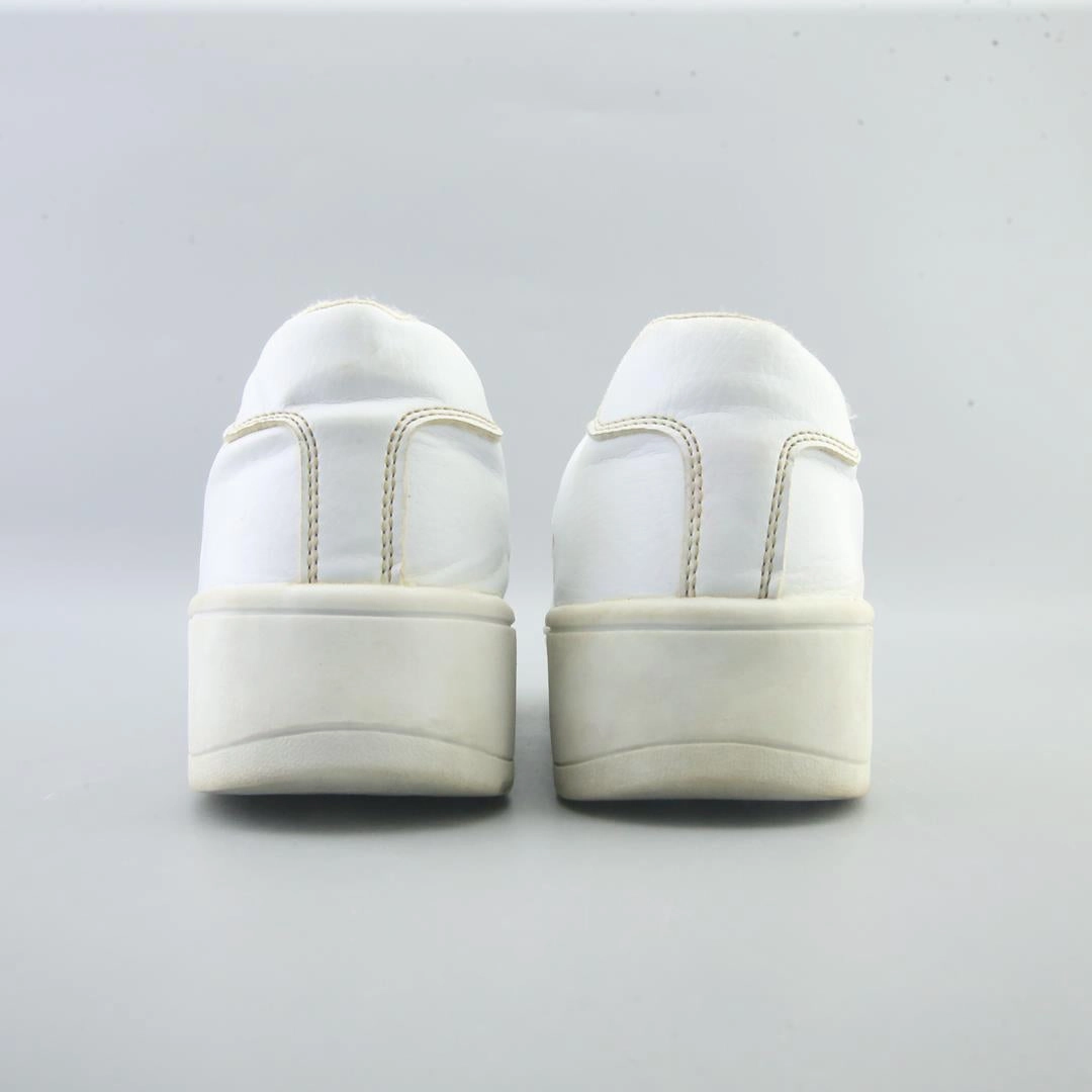 TIME AND TRU . Time And Tru casual shoe looks