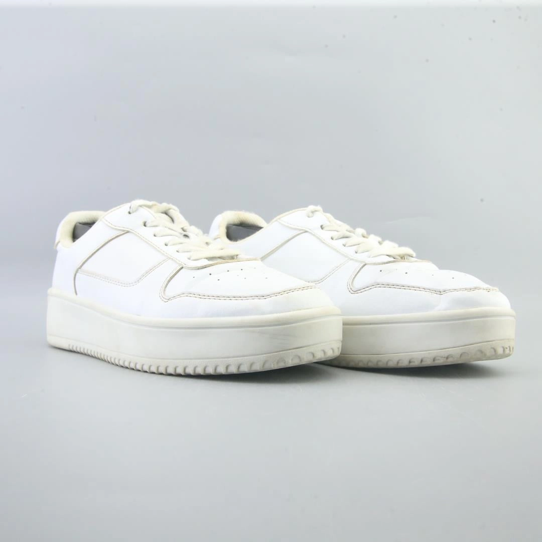 TIME AND TRU . Time And Tru casual shoe looks