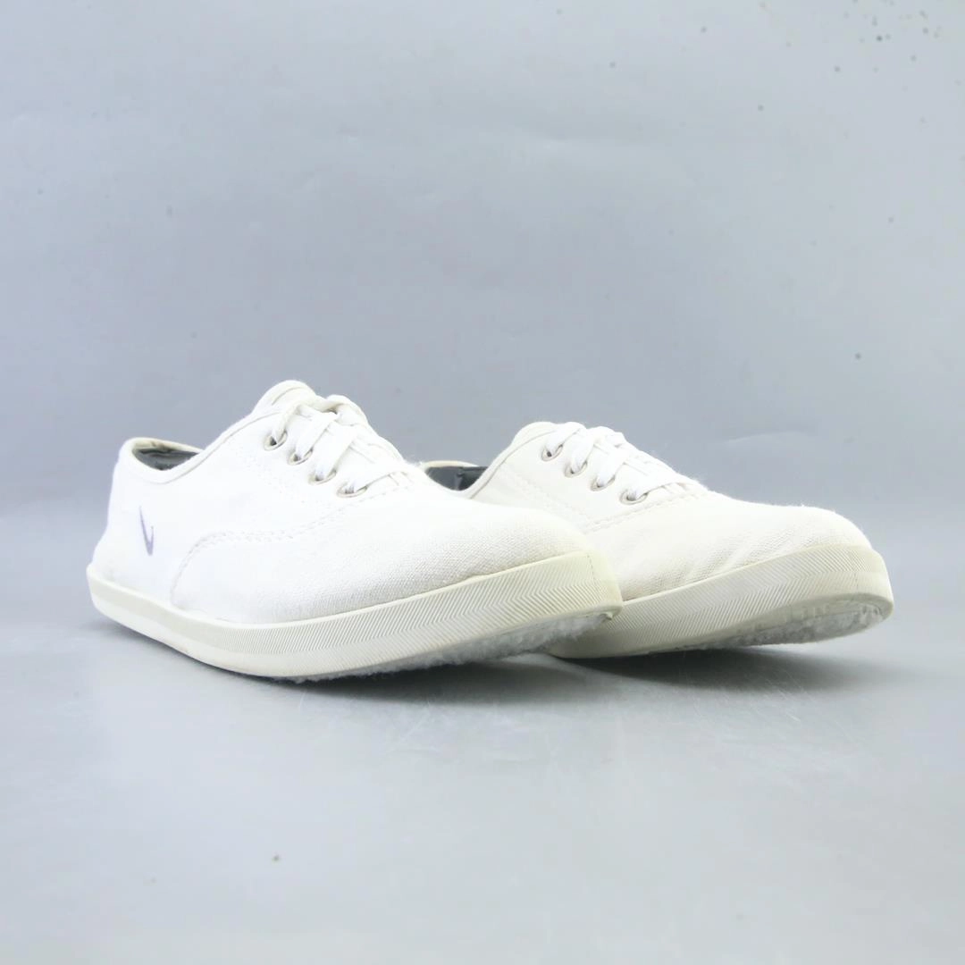 TIME AND TRU . Time And Tru casual shoe looks