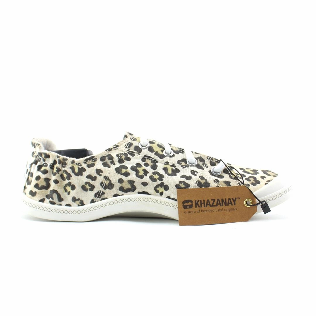 TIME AND TRU . Time And Tru casual shoe looks