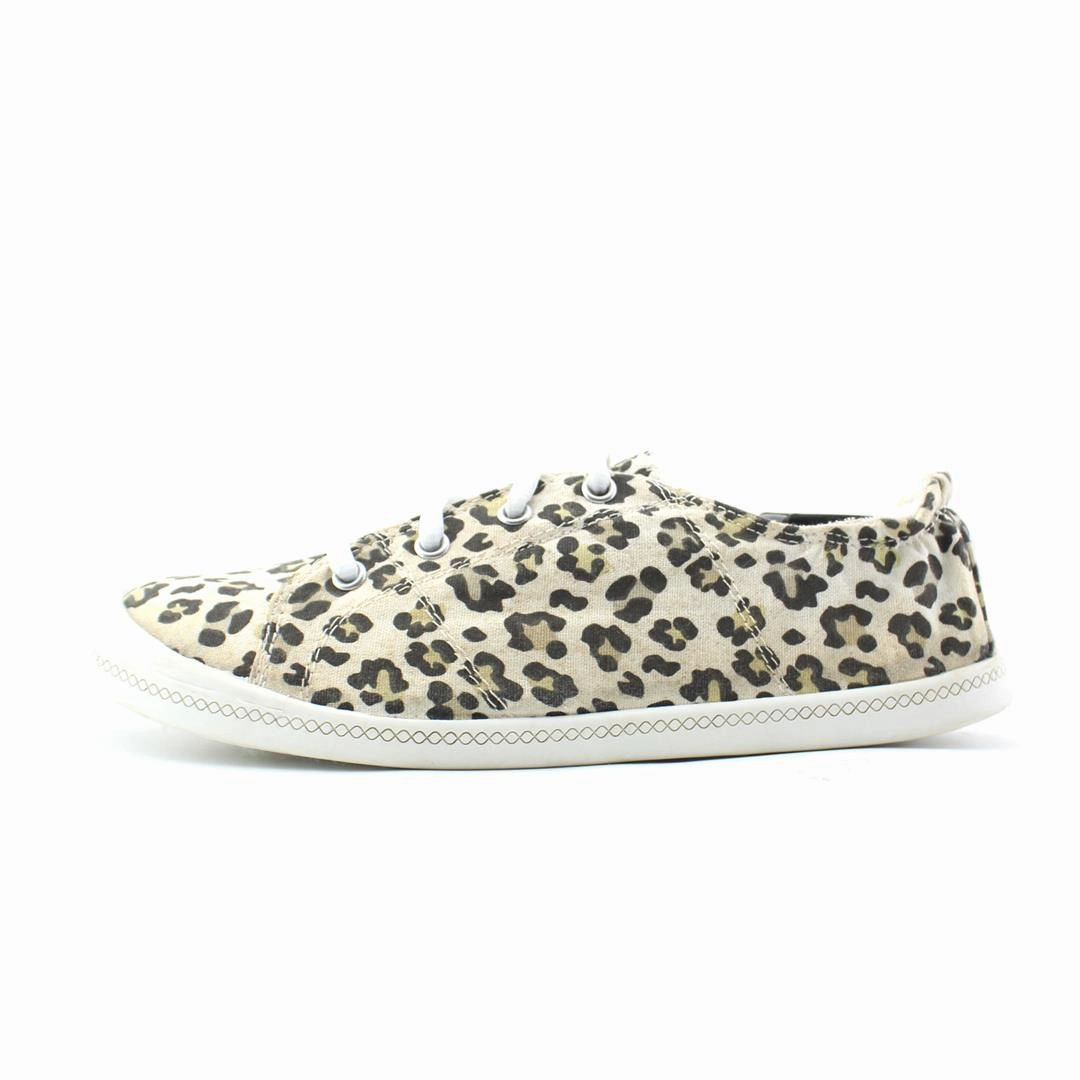 TIME AND TRU . Time And Tru everyday casual footwear