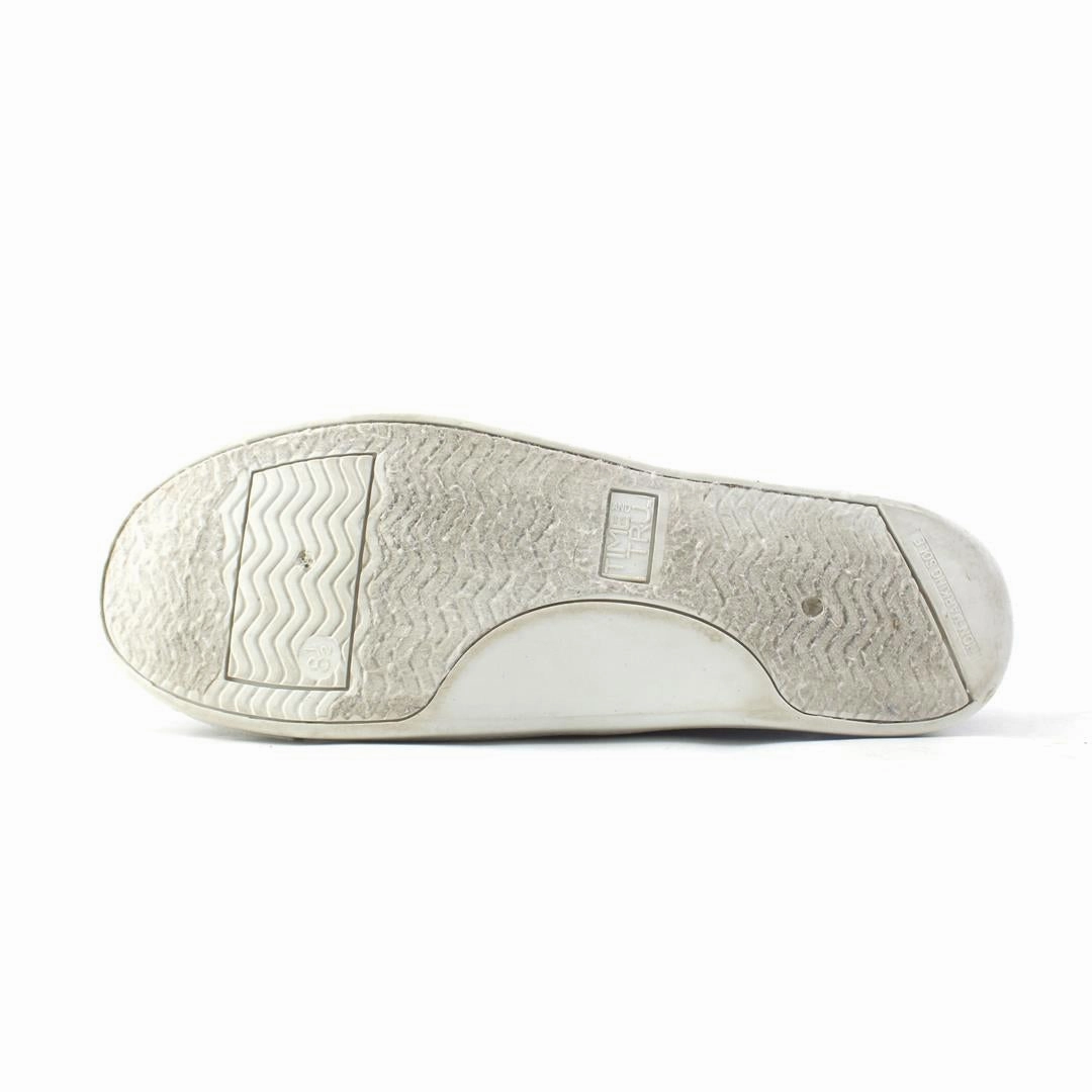 TIME AND TRU . Time And Tru casual shoe looks