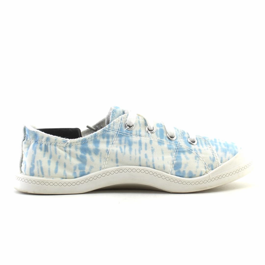 TIME AND TRU . Time And Tru casual shoe looks
