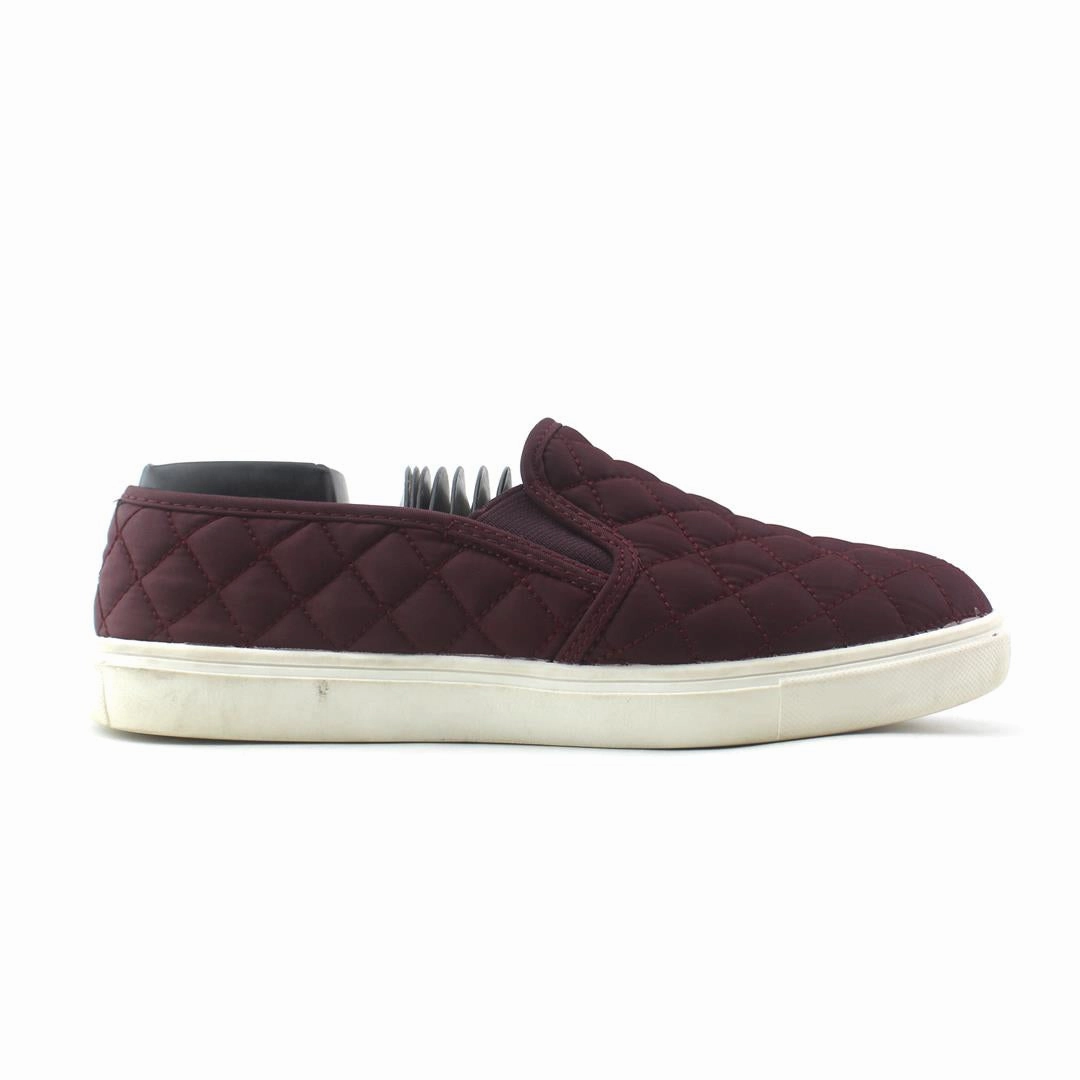 TIME AND TRU MEMORY FOAM Time And Tru casual shoe looks