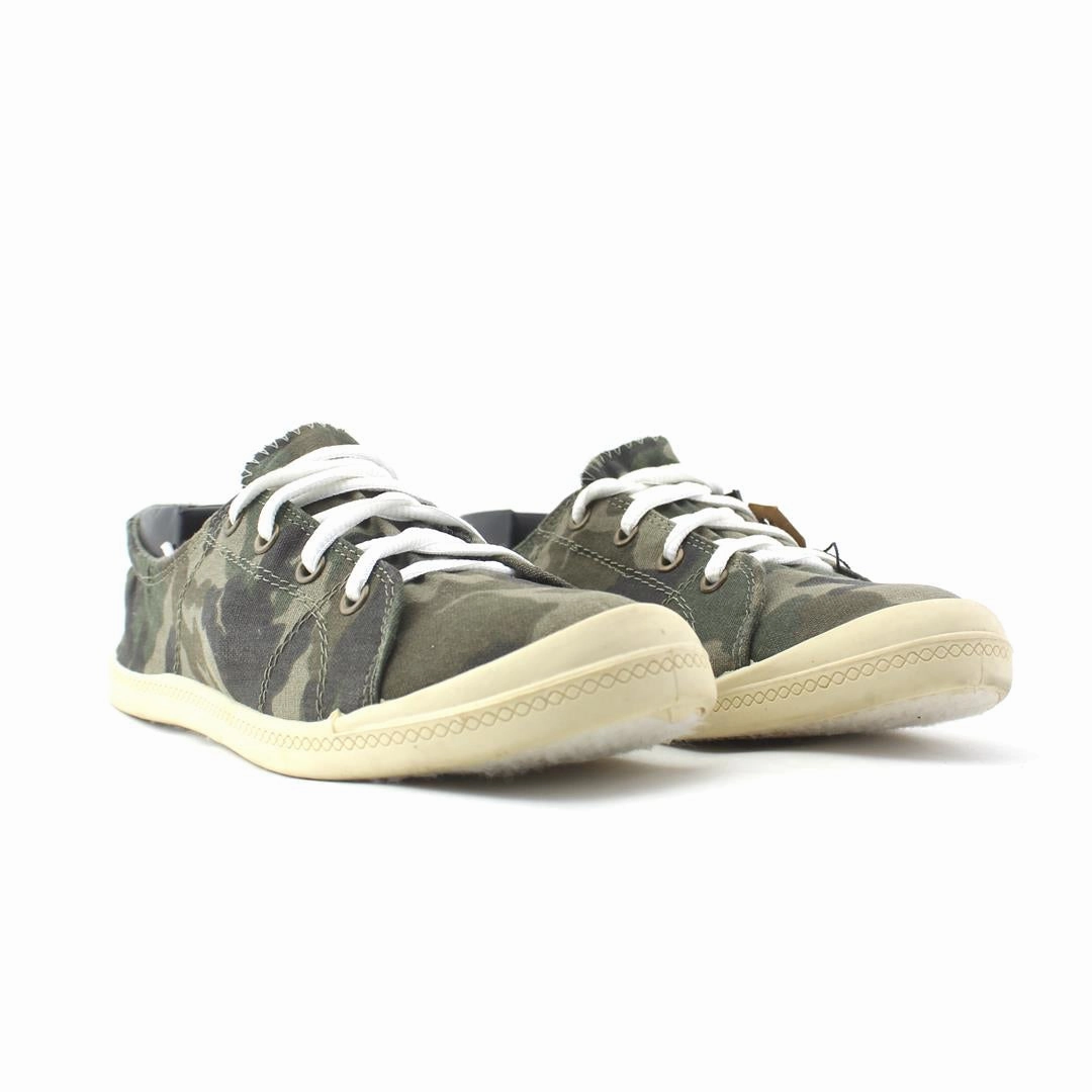 TIME AND TRU MEMORY FOAM Time And Tru casual shoe looks