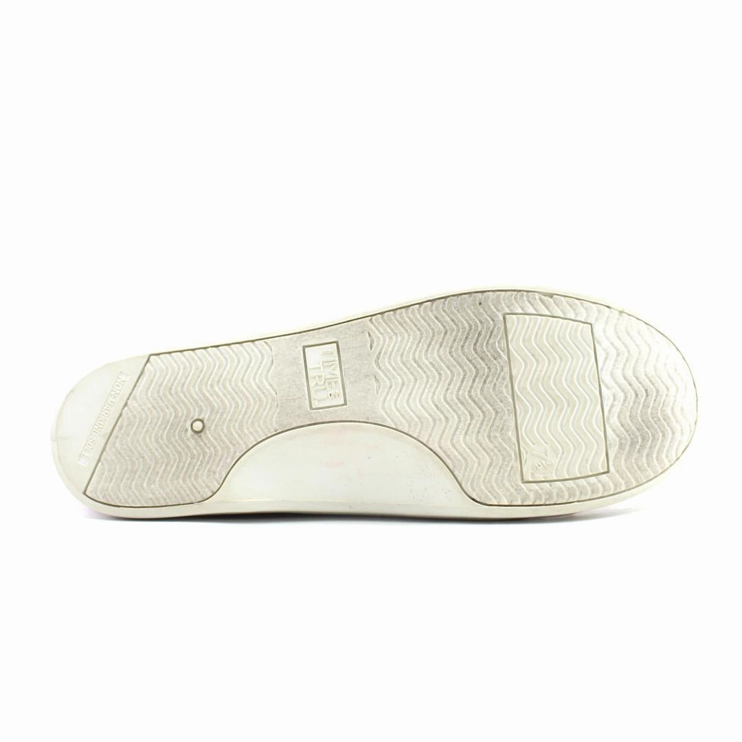 TIME AND TRU MEMORY FOAM Time And Tru casual shoe looks