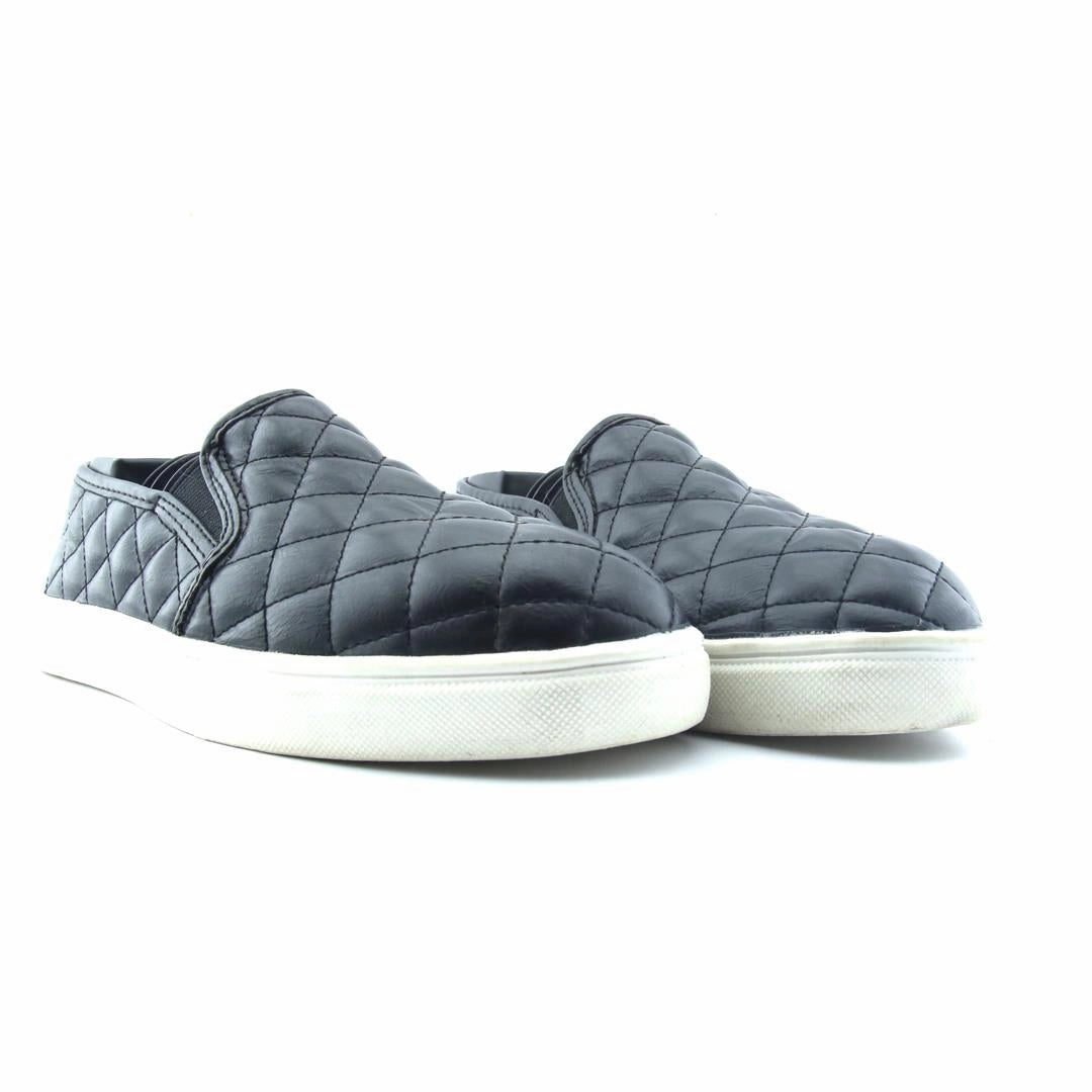 TIME AND TRU MEMORY FOAM Time And Tru casual shoe looks