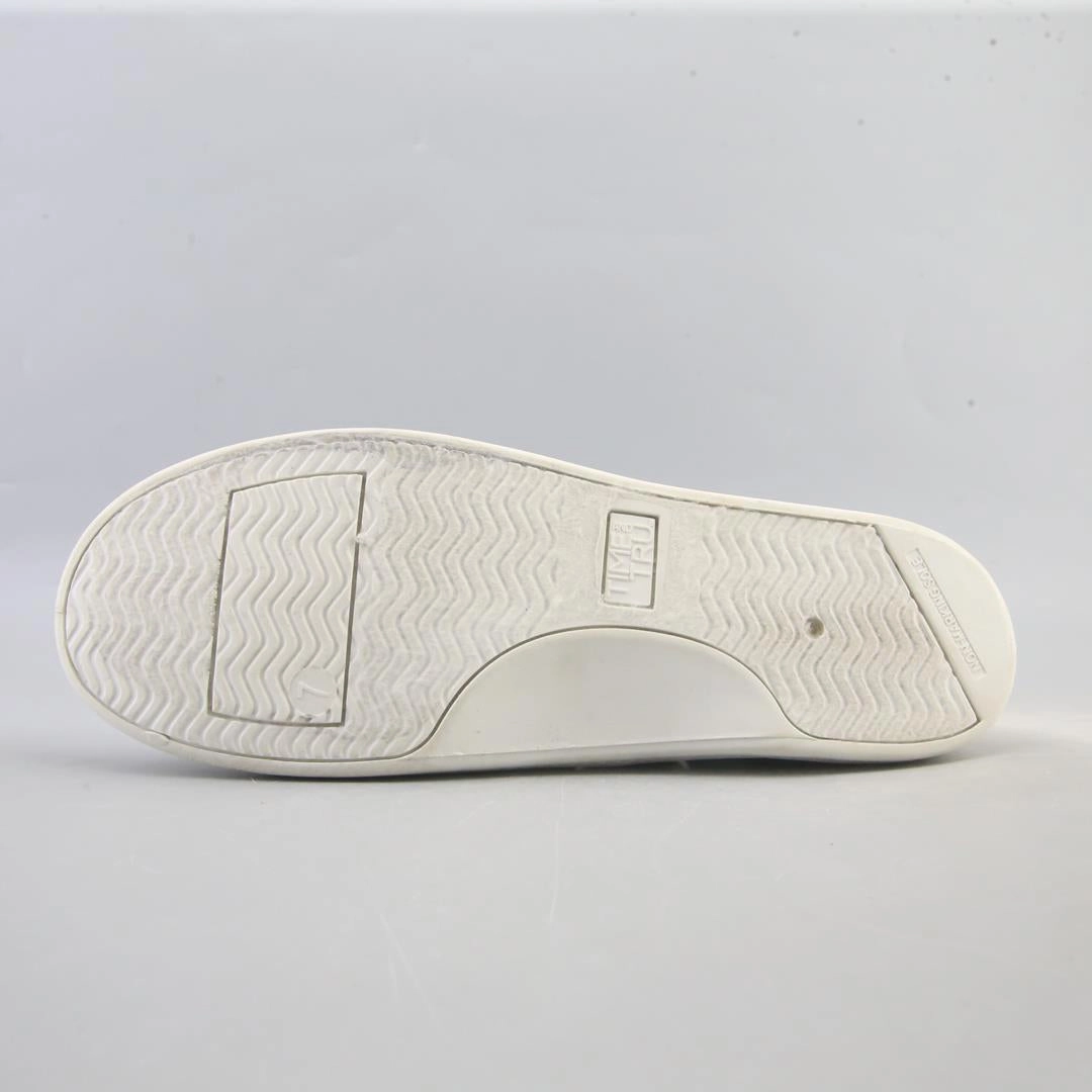 TIME AND TRU MEMORY FOAM Time And Tru casual shoe looks