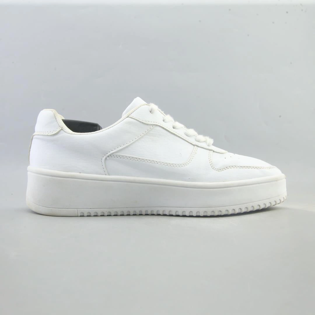 TIME AND TRU MEMORY FOAM Time And Tru casual shoe looks