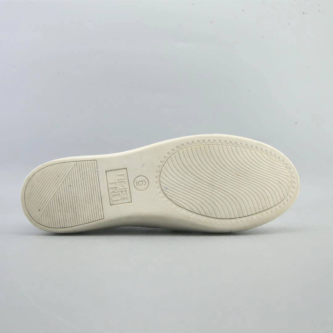 TIME AND TRU MEMORY FOAM Time And Tru casual shoe looks
