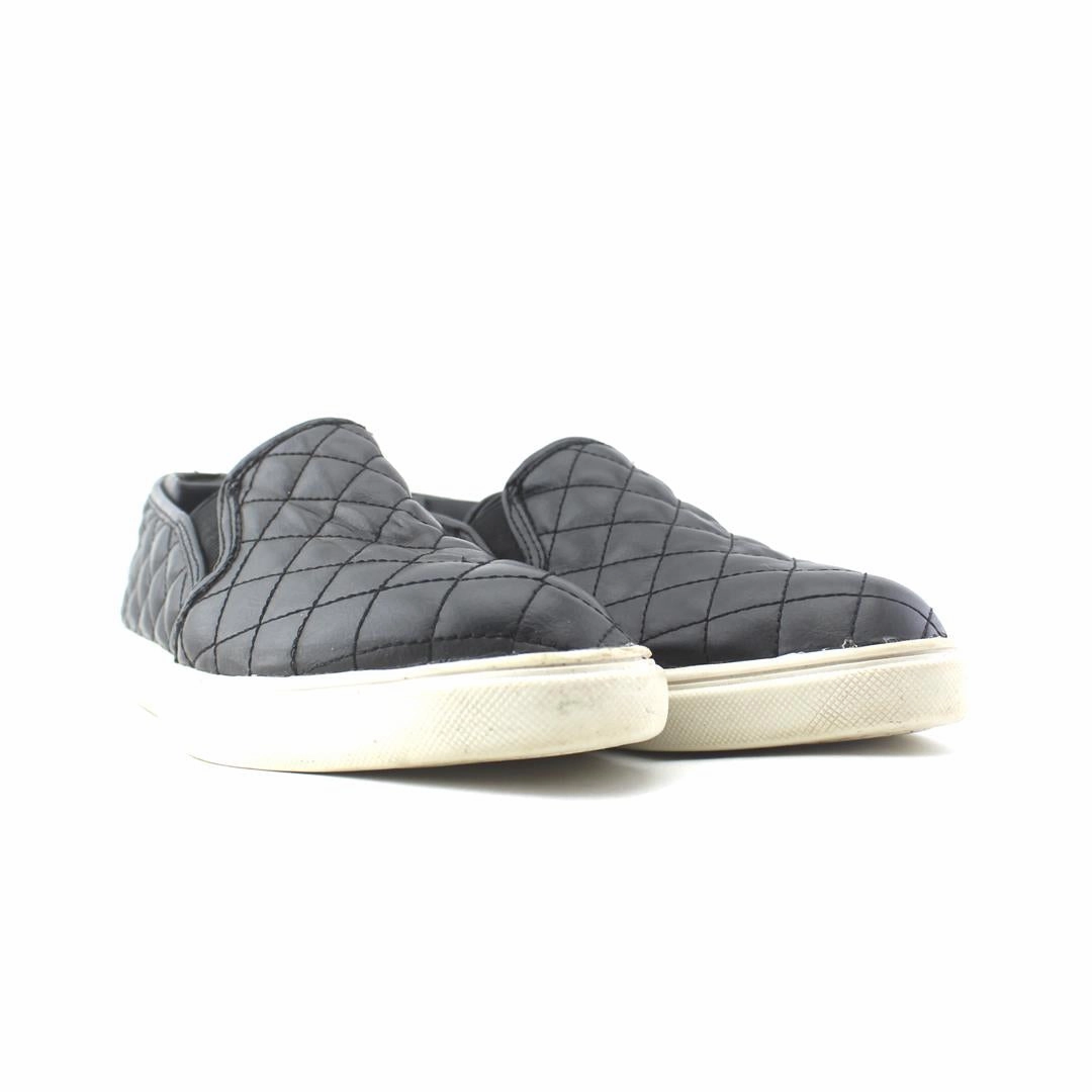 TIME AND TRU MEMORY FOAM Time And Tru casual shoe looks