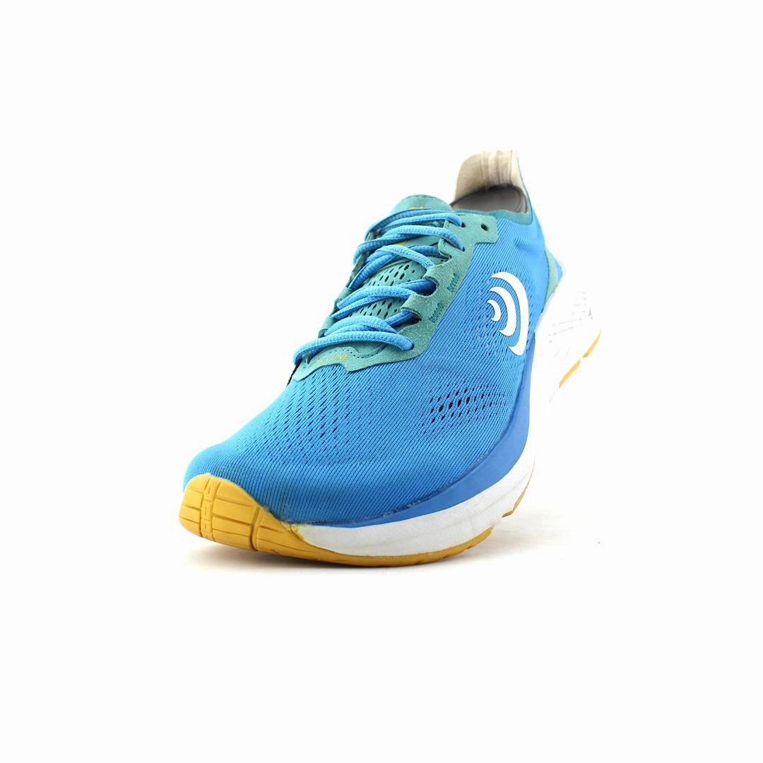 TOPO ATHLETIC CYCLONE Topo athletic shoe designs