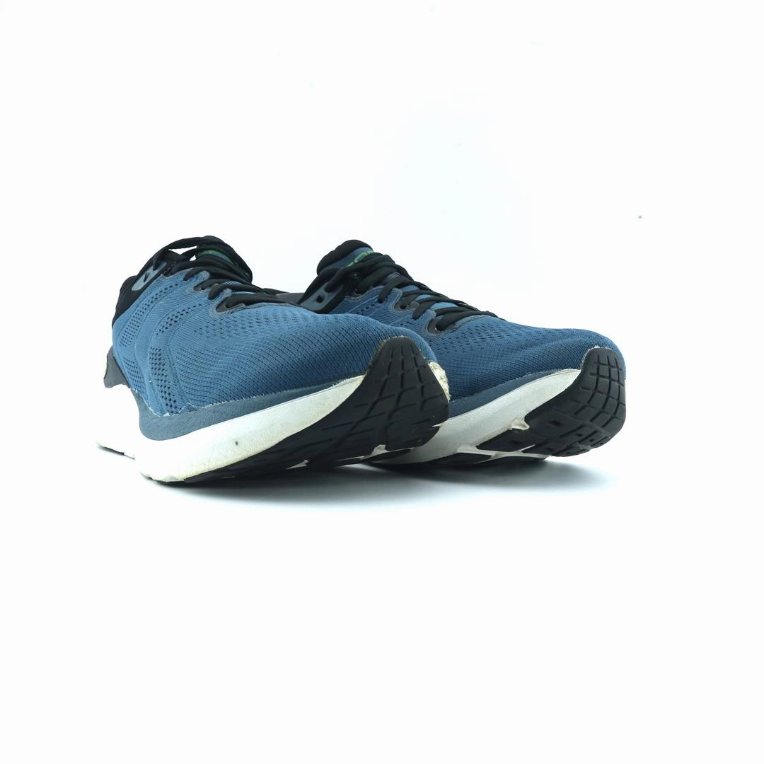 TOPO ATHLETIC  PHANTOM 2 Topo athletic shoe designs