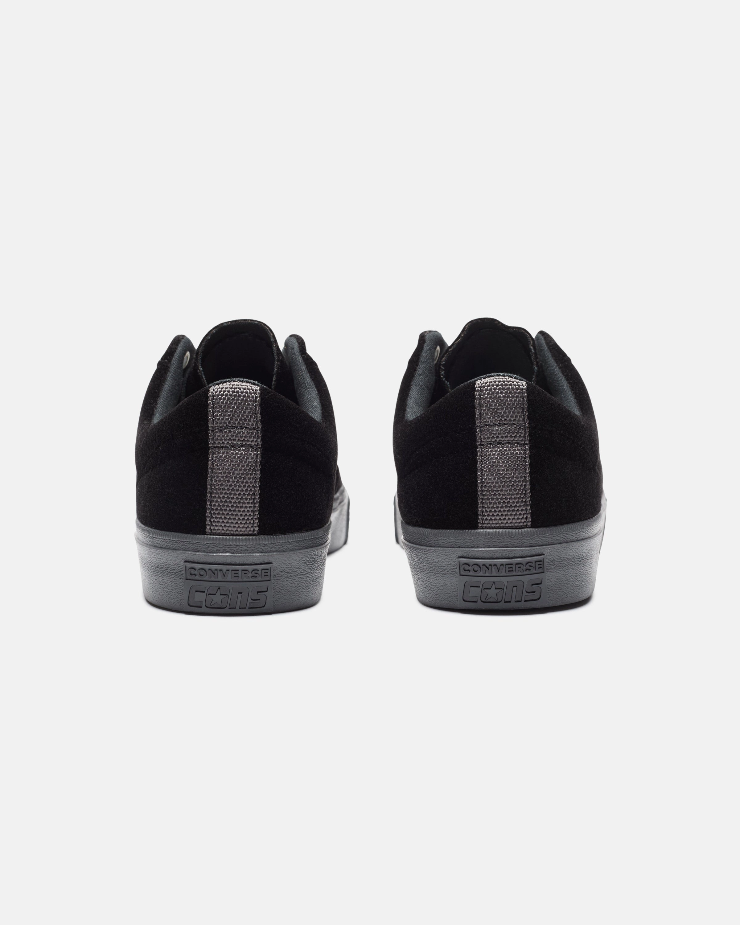 UNDEFEATED X CONVERSE ONE STAR ACADEMY PRO OX - BLACK Womens vintage sneakers
