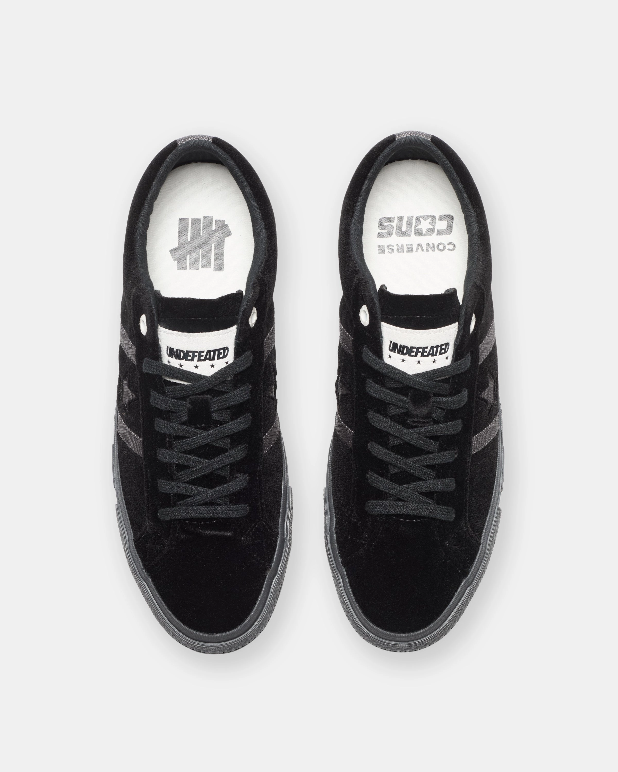 UNDEFEATED X CONVERSE ONE STAR ACADEMY PRO OX - BLACK Womens vintage sneakers